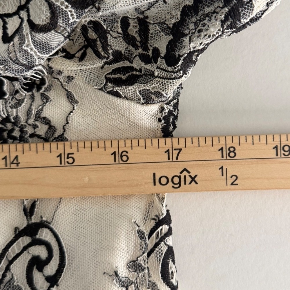 White House Black Market Black Lace Off Shoulder Blouse Cream Floral S - Picture 8 of 10
